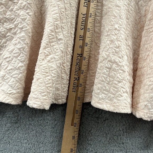 ZARA beige peplum with rusched sleeves size small too - Picture 6 of 7